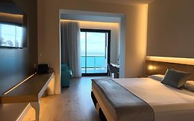 Hotel Brisamar Suites